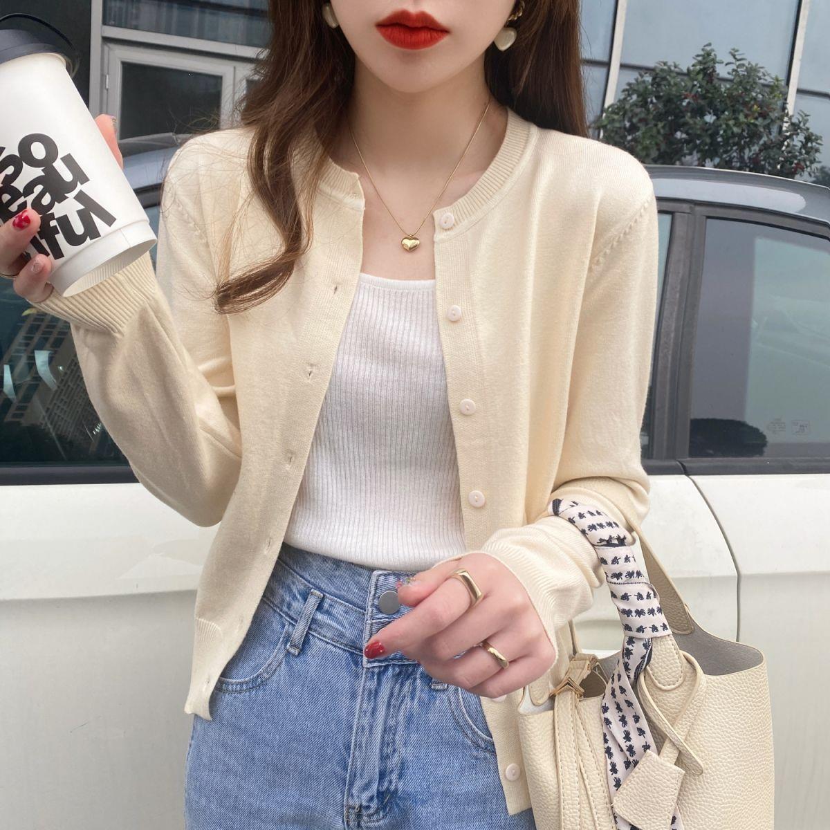 Women's Slimming Round-Neck Long-Sleeve Knitted Cardigan
