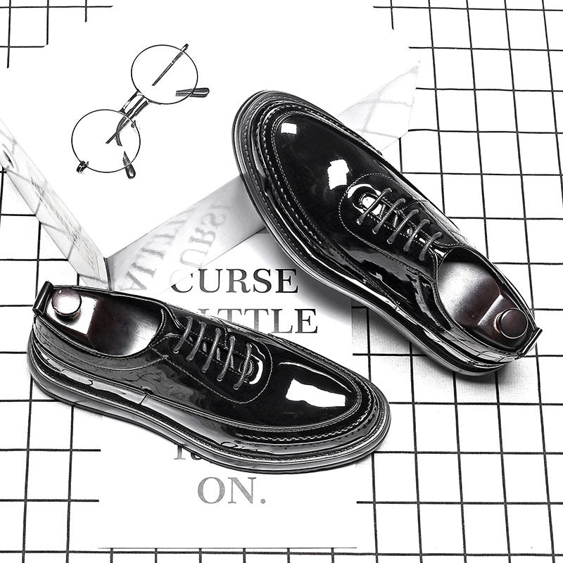 Round toe lace-up patent leather shoes