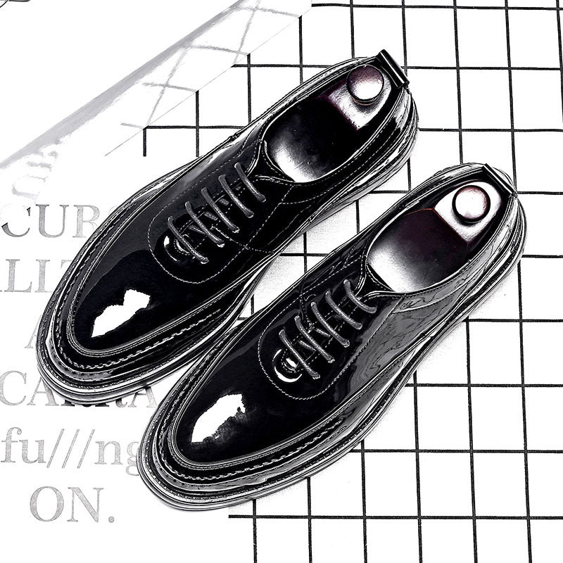 Round toe lace-up patent leather shoes