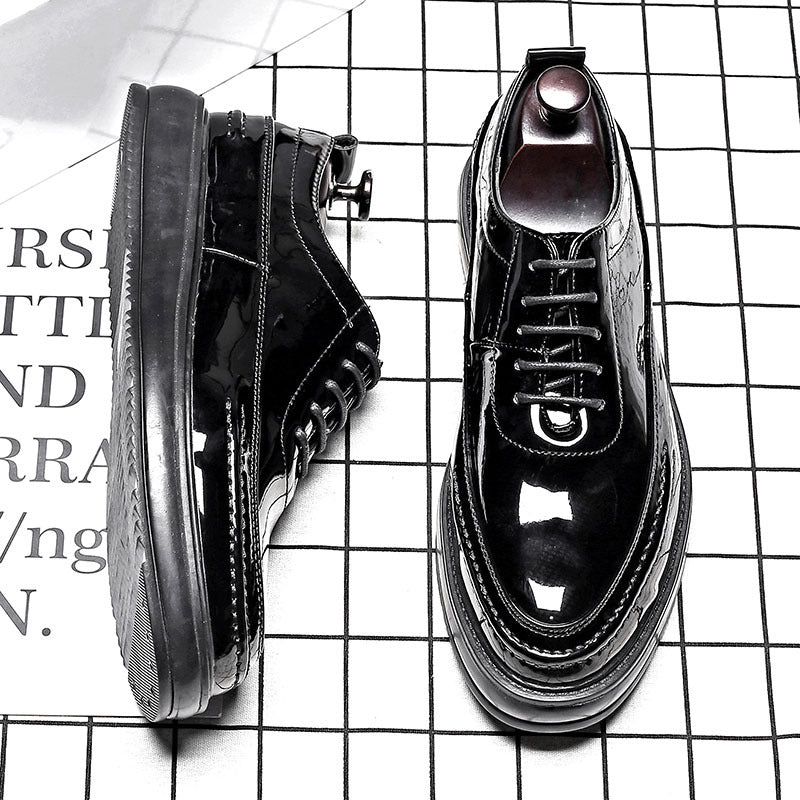 Round toe lace-up patent leather shoes