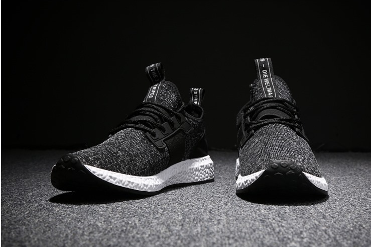 Men's Breathable Mesh Sports Casual Running Shoes