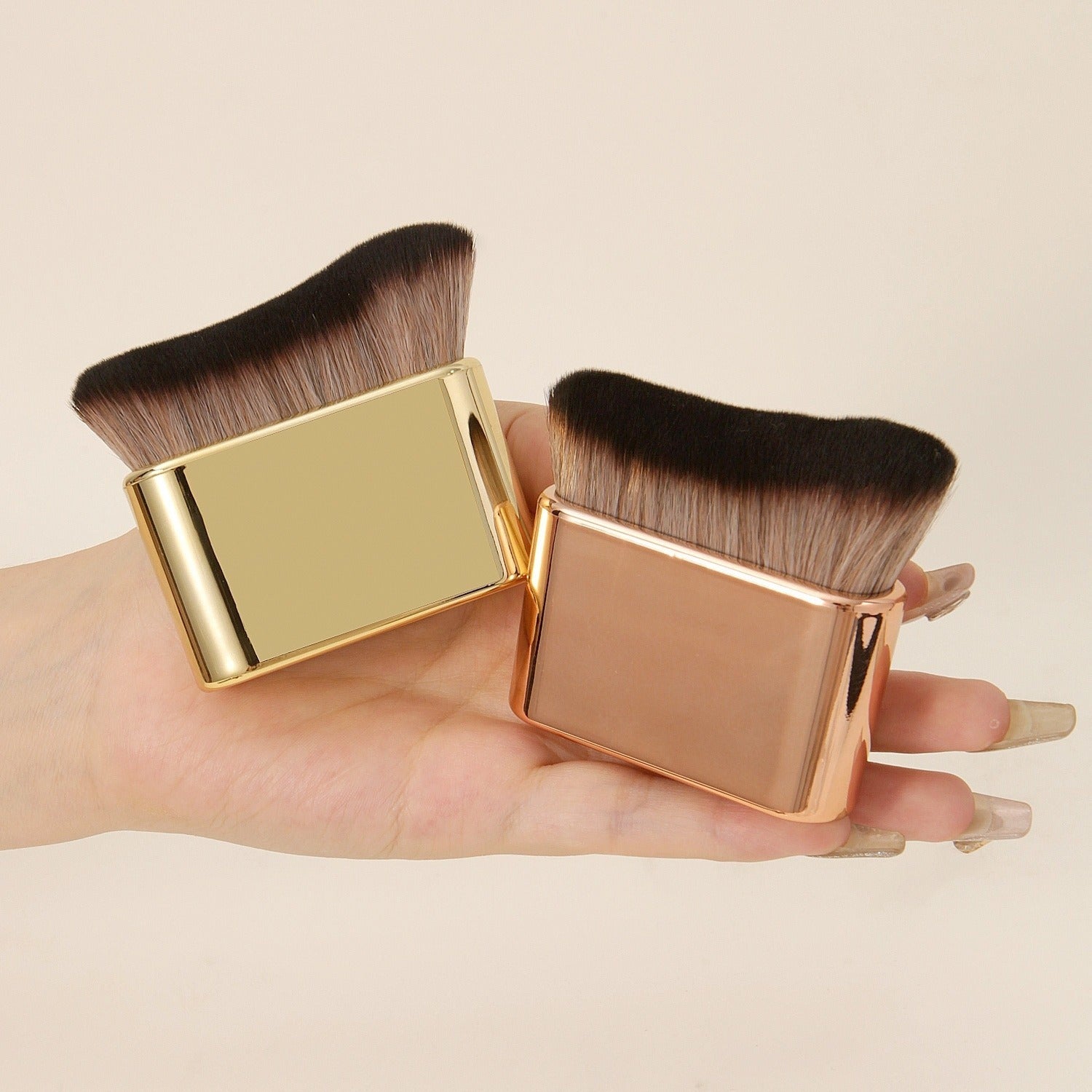 Large Wave Foundation & Body Makeup Brush