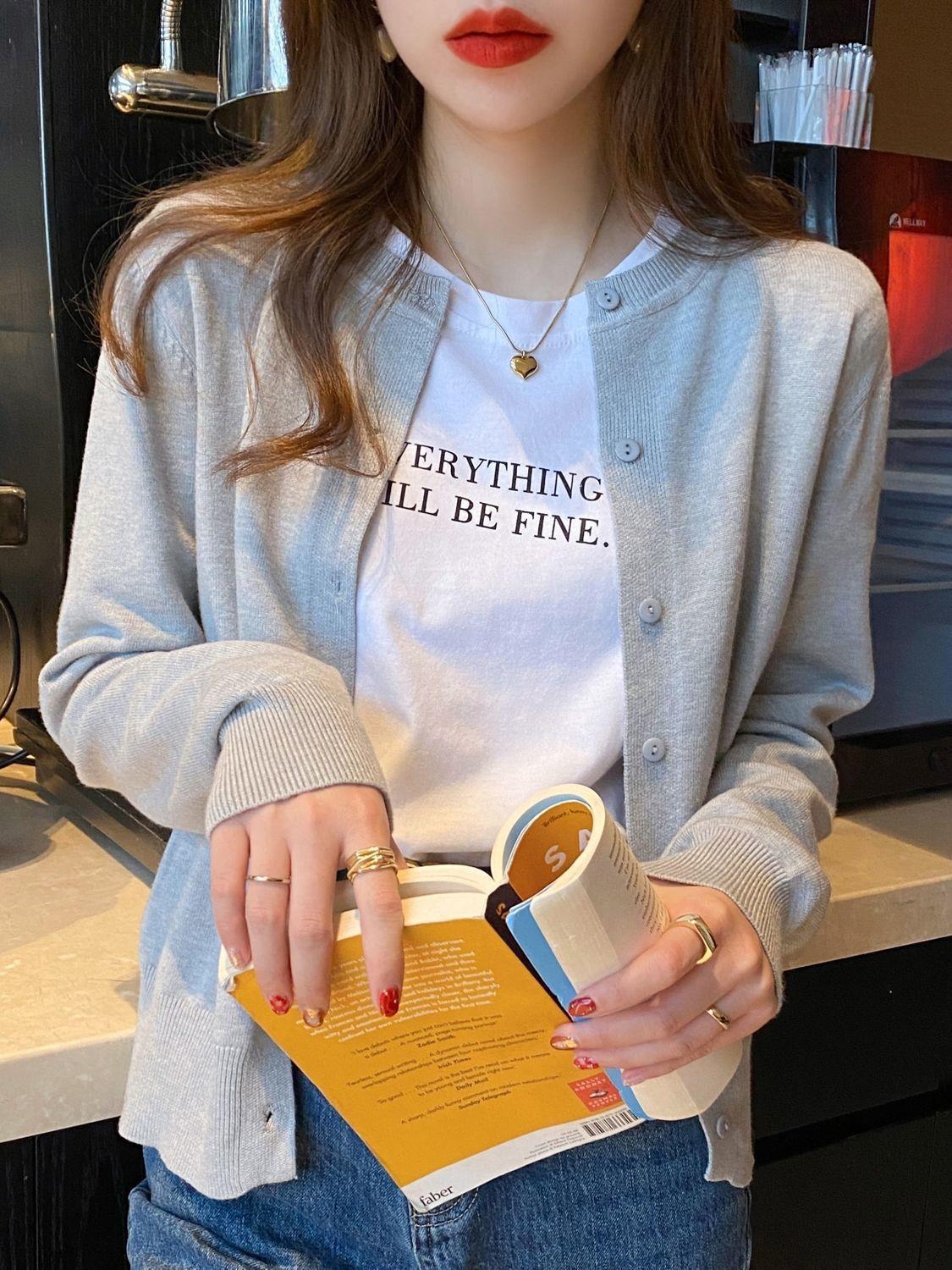 Women's Slimming Round-Neck Long-Sleeve Knitted Cardigan