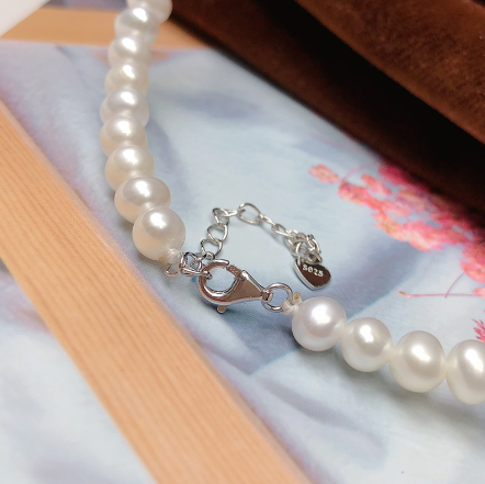 Classic Mother Chain with Freshwater Pearls