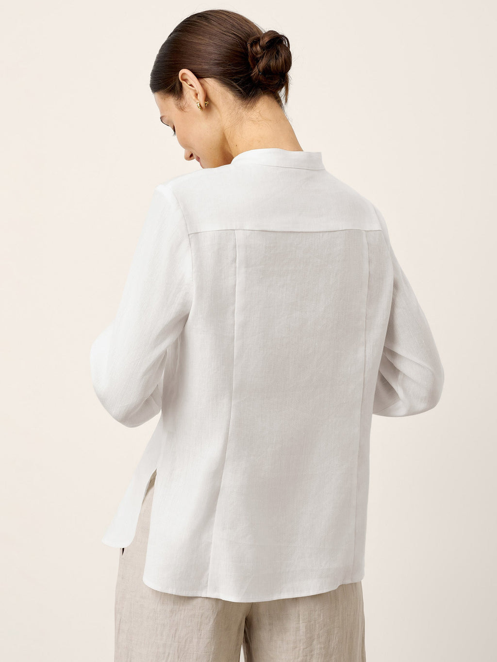 Linen-Lyocell Mandarin Collar Fitted Seam Shirt THORA