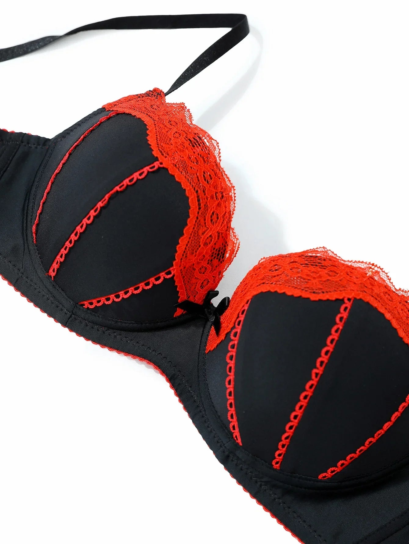 Sexy Lace Women's Bra Alluring Lace-Trimmed Padding Push-Up Bra Comfortable Breathable Women's Underwear