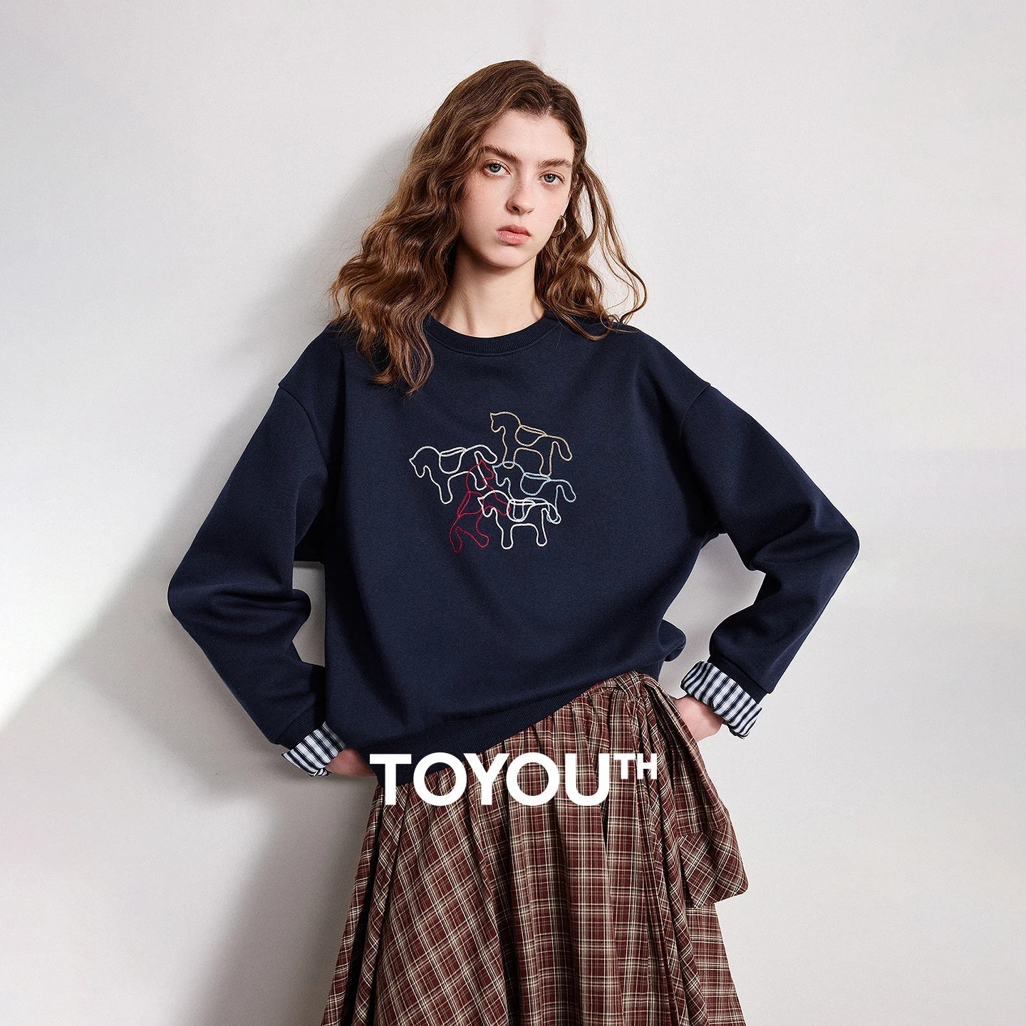 TOYOUTH Women Crewneck Patchwork Plaid Fake Two-Piece Pony Embroidery Loose Sweatshirt 2026 Spring New Tops