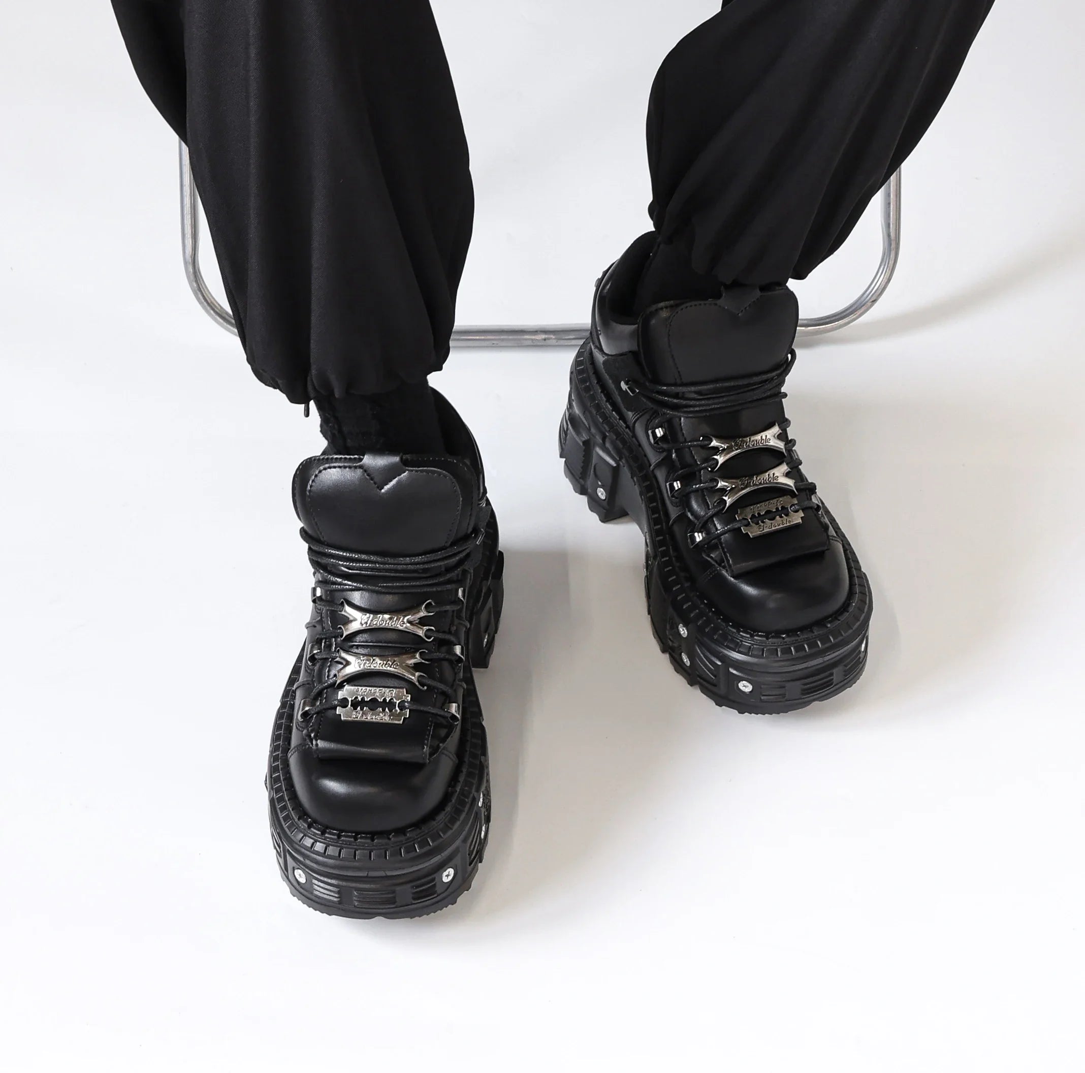 2026 New Punk Style Women Shoes Lace-up Heel Height 6CM Platform Shoes Woman Gothic Ankle Rock Boots Metal Decor Woman Sneakers