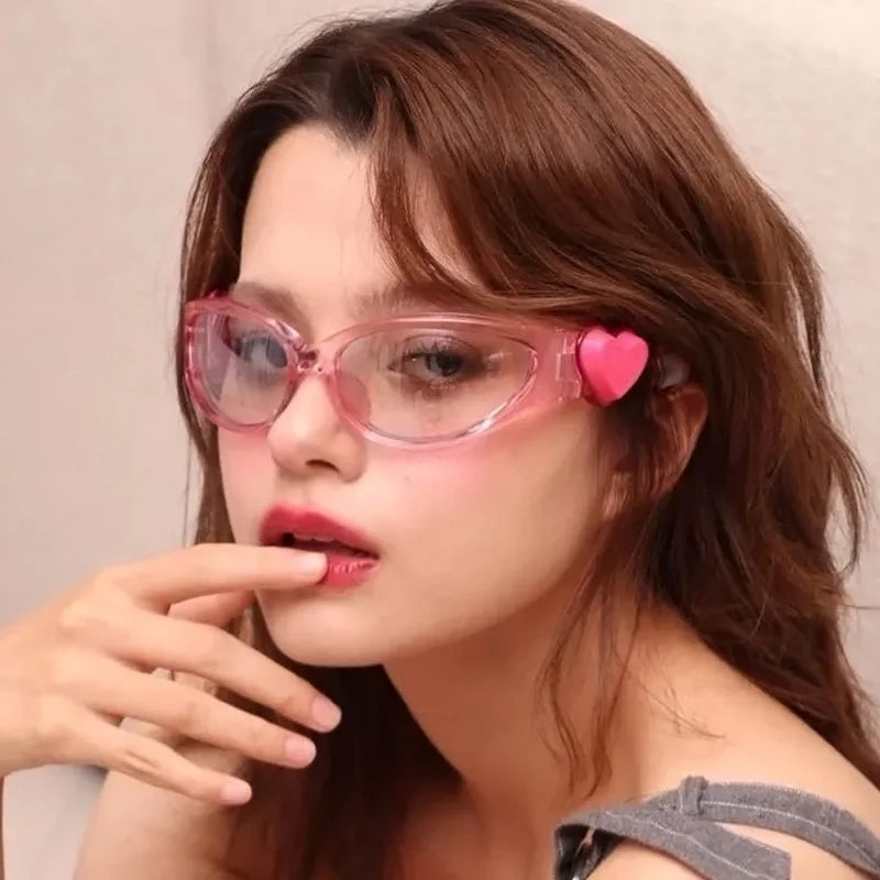 Retro Y2K Style Oval Sunglasses Women Fashion Heart Frame Sports Goggles Popular Cat Eye Party Sun Glasses Ladies Gafas De Sol