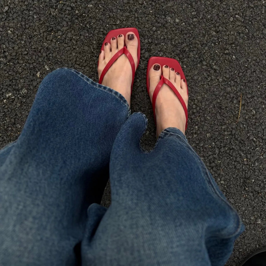 new Spring/summer/women pu slippers beach sandals outdoor wild fashion ladies square head flip flops
