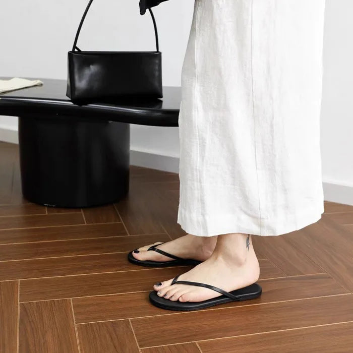 2025 new Spring/summer/women slippers candy-colored beach sandals outdoor wild fashion ladies flip flops