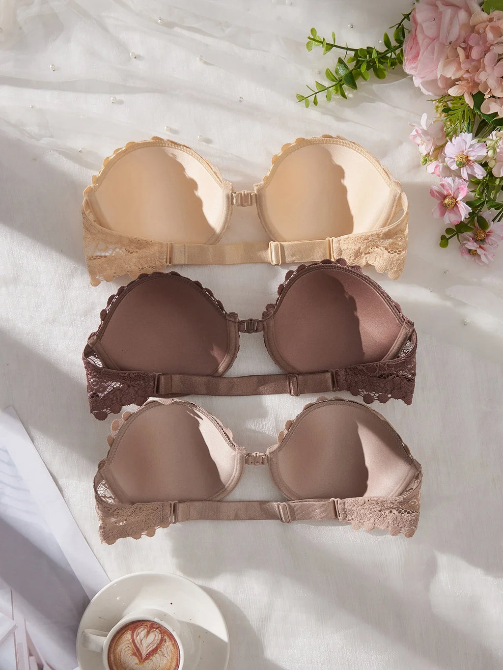 3Pcs Thin Cup Strapless Women's Sexy Bras Lace Trim Patchwork Pattern Front Clasp Push up Bra Comfortable Half-Cup Women's Bra