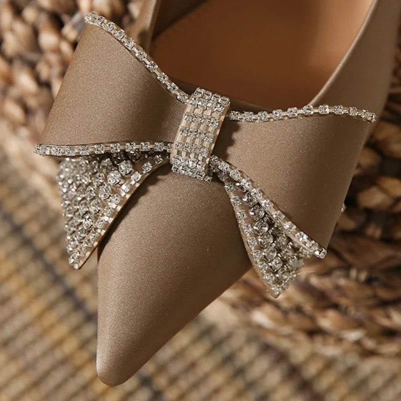 High Quality Satin Rhinestone Bowknot Design Kitten Heel Pumps Women Pointed Toe Elegant Party Shoes Luxury Wedding Bride Heels
