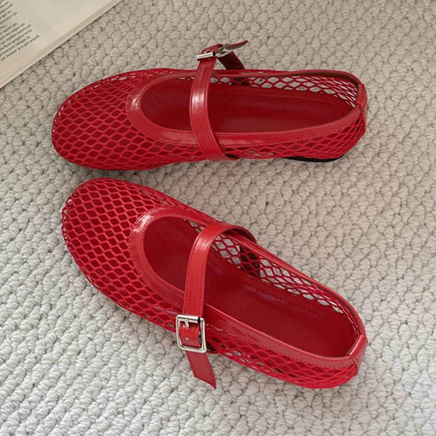Aneikeh Round Toe Flat Shoes Women Non Slip Flat Sandals Sizes 35-43 Breathable Mesh Beach Outdoor Shallow Comfortable Shoes