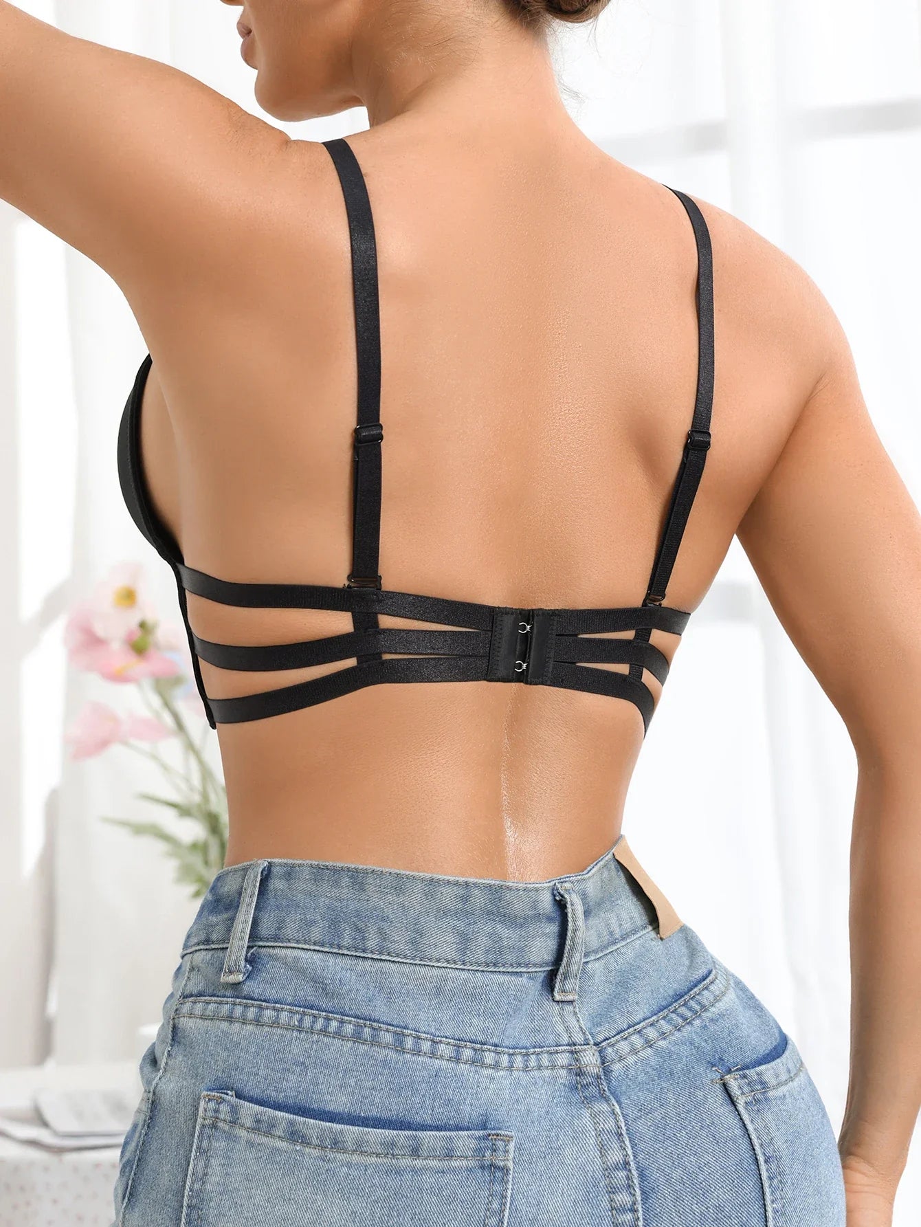 Women's Sexy Bra Deep V Plunge Bralette with Thin Crisscross Back Straps Ladies' Everyday Invisible Push up Bra for Dresses