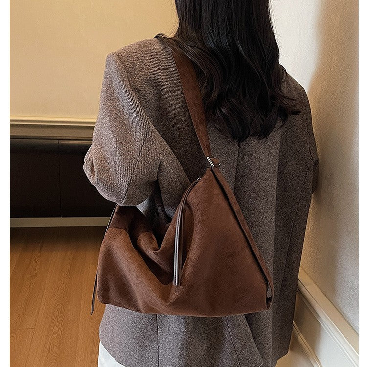 Womens Casual Retro Versatile Crossbody Bag