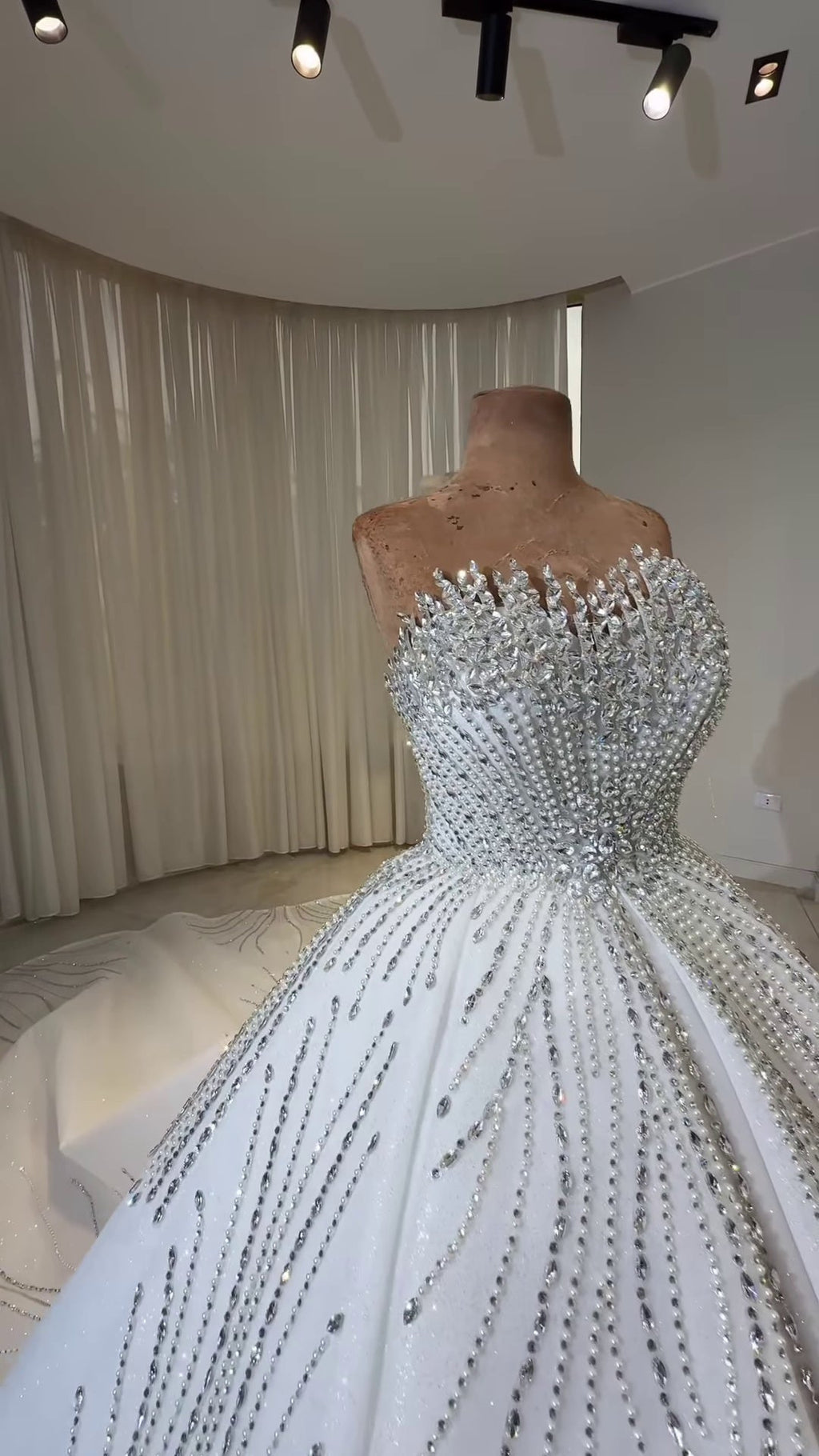Luxury Wedding Dress | Ball Gown Bridal Dress GD106